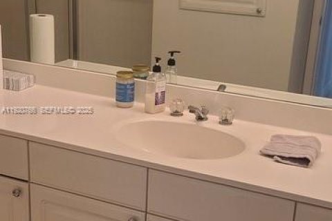 Copropriété à louer à Aventura, Floride: 2 chambres, 135.64 m2 № 2019224 - photo 30