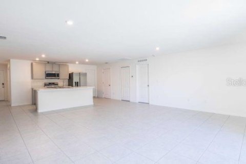 House in Kissimmee, Florida 4 bedrooms, 190.64 sq.m. № 1550852 - photo 16