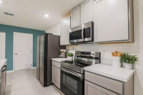 House in Kissimmee, Florida 4 bedrooms, 190.64 sq.m. № 1550852 - photo 3