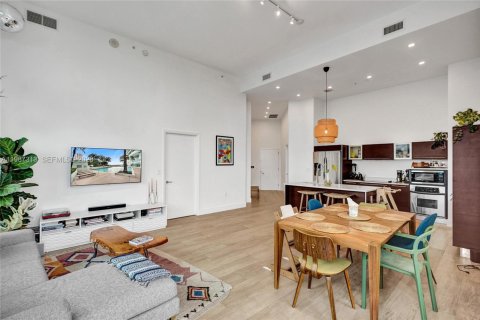 Купить кондоминиум в Майами, Флорида 2 спальни, 108.51м2, № 2047812 - фото 12