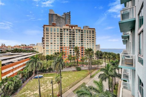 Купить кондоминиум в Майами, Флорида 2 спальни, 108.51м2, № 2047812 - фото 18