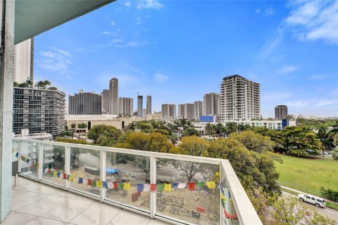 Купить кондоминиум в Майами, Флорида 2 спальни, 108.51м2, № 2047812 - фото 24