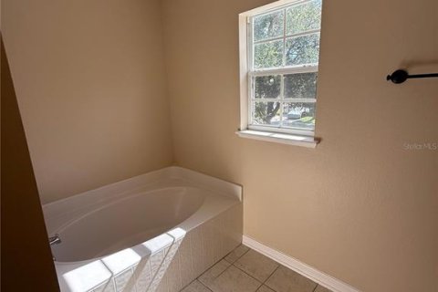 Casa en alquiler en Leesburg, Florida, 4 dormitorios, 215.53 m2 № 1910099 - foto 13