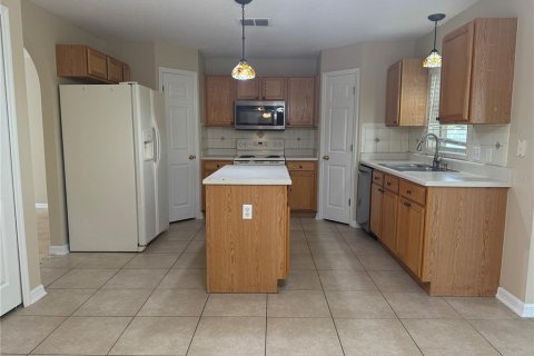 Casa en alquiler en Leesburg, Florida, 4 dormitorios, 215.53 m2 № 1910099 - foto 3