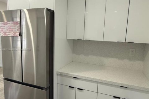 Villa ou maison à vendre à North Miami, Floride: 4 chambres, 145.39 m2 № 1973748 - photo 20