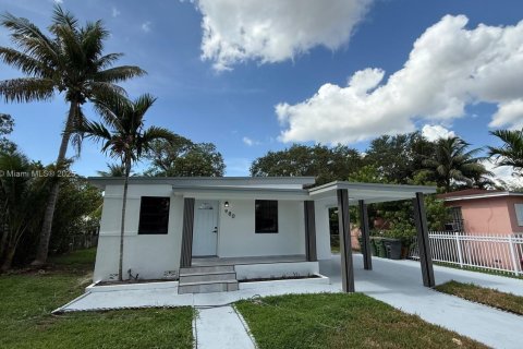 Villa ou maison à vendre à North Miami, Floride: 4 chambres, 145.39 m2 № 1973748 - photo 5