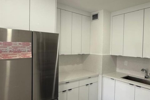 Villa ou maison à vendre à North Miami, Floride: 4 chambres, 145.39 m2 № 1973748 - photo 18