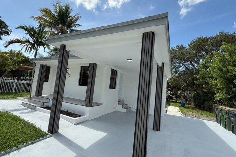 Villa ou maison à vendre à North Miami, Floride: 4 chambres, 145.39 m2 № 1973748 - photo 8