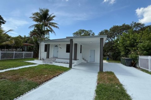 Villa ou maison à vendre à North Miami, Floride: 4 chambres, 145.39 m2 № 1973748 - photo 4
