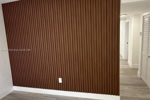 Villa ou maison à vendre à North Miami, Floride: 4 chambres, 145.39 m2 № 1973748 - photo 14