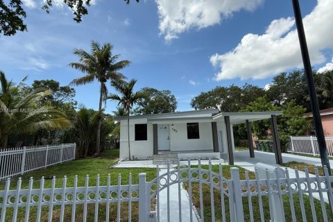 Villa ou maison à vendre à North Miami, Floride: 4 chambres, 145.39 m2 № 1973748 - photo 6