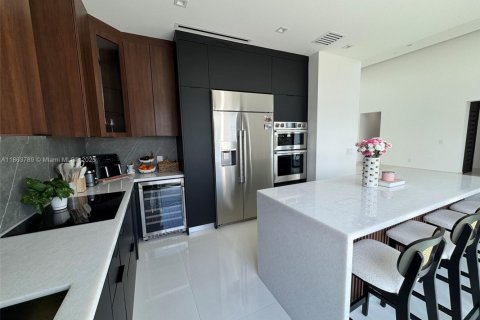 Купить виллу или дом в Майами, Флорида 3 спальни, 213.68м2, № 1957933 - фото 19