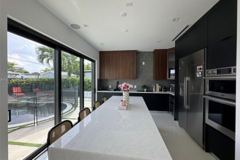 Купить виллу или дом в Майами, Флорида 3 спальни, 213.68м2, № 1957933 - фото 21
