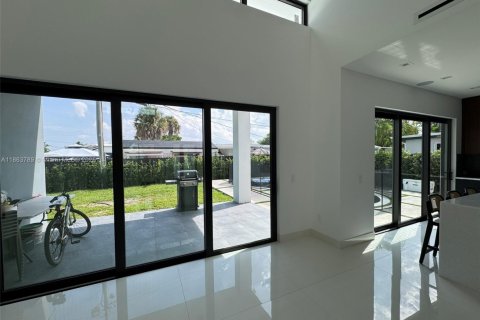 Купить виллу или дом в Майами, Флорида 3 спальни, 213.68м2, № 1957933 - фото 23