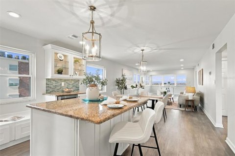 Copropriété à vendre à Saint Pete Beach, Floride: 2 chambres, 131.92 m2 № 2426994 - photo 7