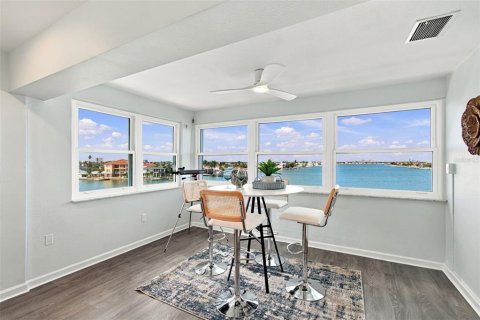 Copropriété à vendre à Saint Pete Beach, Floride: 2 chambres, 131.92 m2 № 2426994 - photo 17