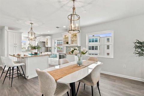 Copropriété à vendre à Saint Pete Beach, Floride: 2 chambres, 131.92 m2 № 2426994 - photo 13