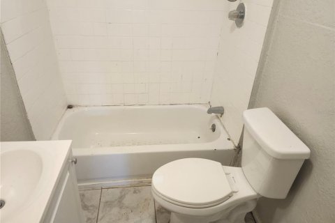 House in Tampa, Florida 3 bedrooms, 70.61 sq.m. № 1778756 - photo 19