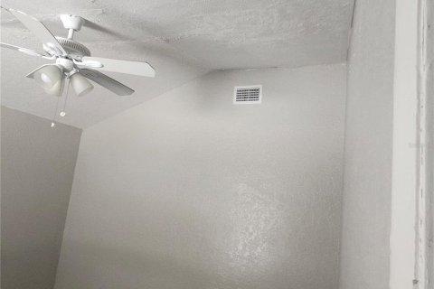 House in Tampa, Florida 3 bedrooms, 70.61 sq.m. № 1778756 - photo 25