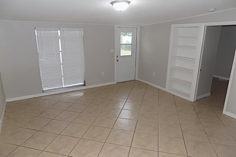 House in Sarasota, Florida 2 bedrooms, 96.9 sq.m. № 2150972 - photo 9