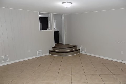 House in Sarasota, Florida 2 bedrooms, 96.9 sq.m. № 2150972 - photo 11