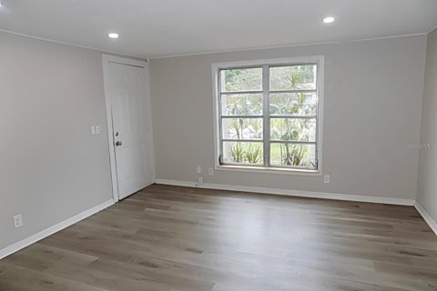 House in Sarasota, Florida 2 bedrooms, 96.9 sq.m. № 2150972 - photo 7