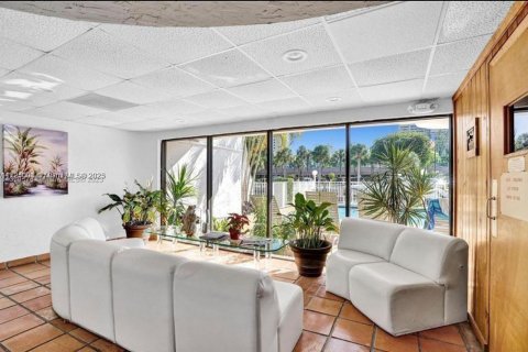 Condominio en venta en Miami, Florida, 52.03 m2 № 1708440 - foto 4