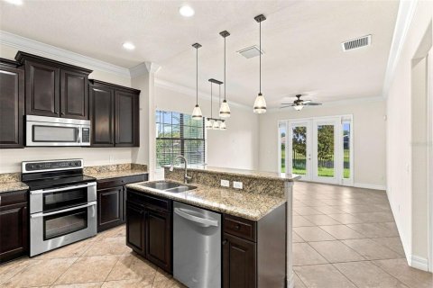 Villa ou maison à louer à Orlando, Floride: 5 chambres, 247.03 m2 № 2403522 - photo 11