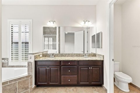Villa ou maison à louer à Orlando, Floride: 5 chambres, 247.03 m2 № 2403522 - photo 27