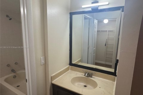 Condominio en venta en Coral Springs, Florida, 2 dormitorios, 88.26 m2 № 1925072 - foto 24