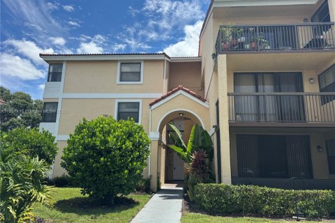 Condominio en venta en Coral Springs, Florida, 2 dormitorios, 88.26 m2 № 1925072 - foto 1
