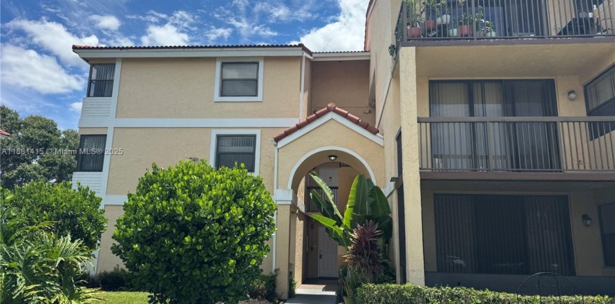 Condominio en Coral Springs, Florida, 2 dormitorios  № 1925072