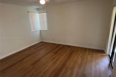 Condominio en venta en Coral Springs, Florida, 2 dormitorios, 88.26 m2 № 1925072 - foto 21