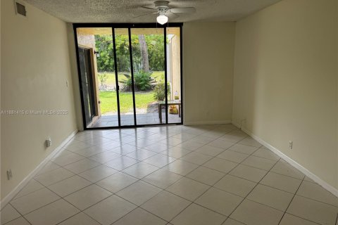 Condominio en venta en Coral Springs, Florida, 2 dormitorios, 88.26 m2 № 1925072 - foto 7