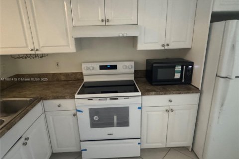 Condominio en venta en Coral Springs, Florida, 2 dormitorios, 88.26 m2 № 1925072 - foto 17