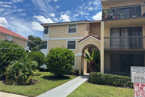 Condominio en venta en Coral Springs, Florida, 2 dormitorios, 88.26 m2 № 1925072 - foto 2