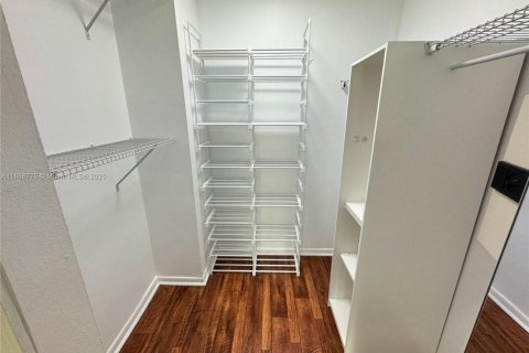 Снять в аренду виллу или дом в Делрей-Бич, Флорида 3 спальни, 153.75м2, № 1942651 - фото 10