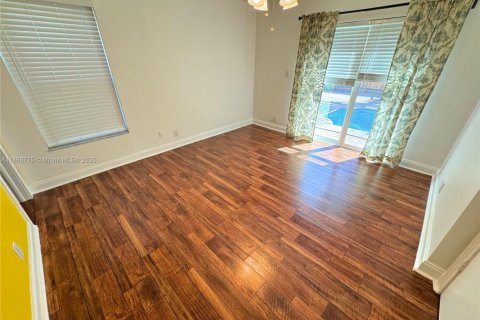 Снять в аренду виллу или дом в Делрей-Бич, Флорида 3 спальни, 153.75м2, № 1942651 - фото 8