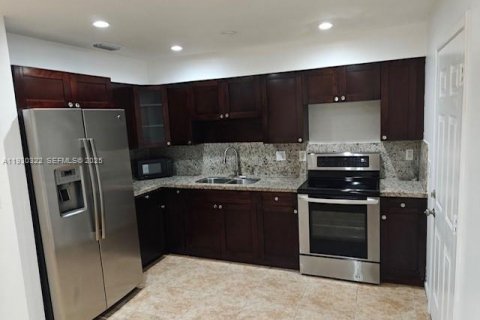 Casa en venta en Vero Beach, Florida, 3 dormitorios, 108.7 m2 № 1989064 - foto 6