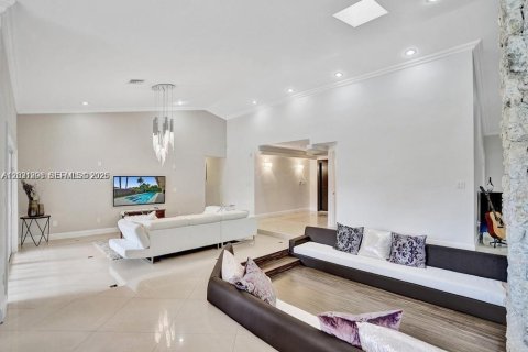 Casa en alquiler en Miami, Florida, 5 dormitorios, 283.82 m2 № 2084781 - foto 7