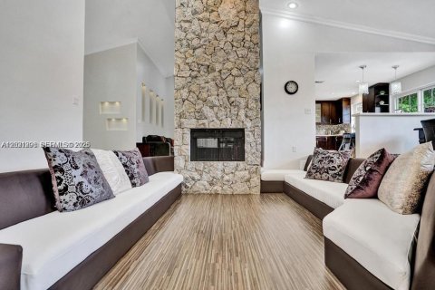 Casa en alquiler en Miami, Florida, 5 dormitorios, 283.82 m2 № 2084781 - foto 5