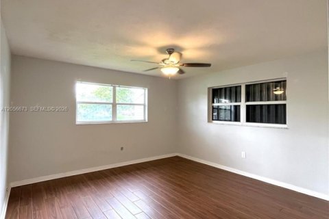 House in Cooper City, Florida 3 bedrooms, 124.86 sq.m. № 2186384 - photo 20