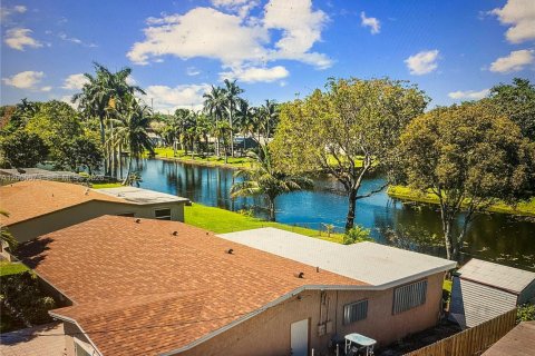 House in Cooper City, Florida 3 bedrooms, 124.86 sq.m. № 2186384 - photo 7