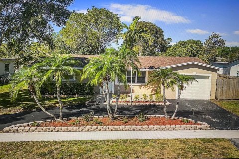 House in Cooper City, Florida 3 bedrooms, 124.86 sq.m. № 2186384 - photo 19