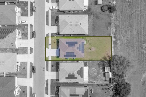 House in Winter Haven, Florida 4 bedrooms, 139.35 sq.m. № 2350176 - photo 27
