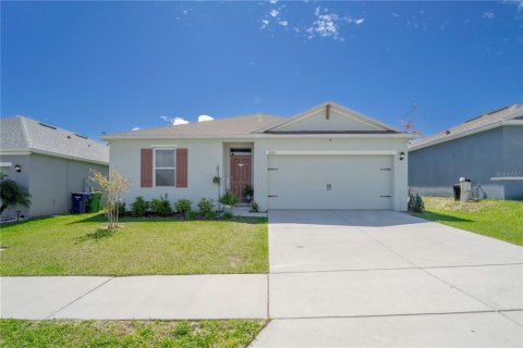 House in Winter Haven, Florida 4 bedrooms, 139.35 sq.m. № 2350176 - photo 2