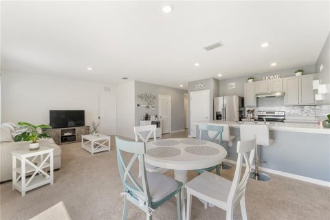 House in Winter Haven, Florida 4 bedrooms, 139.35 sq.m. № 2350176 - photo 19