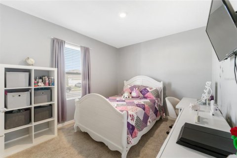 House in Winter Haven, Florida 4 bedrooms, 139.35 sq.m. № 2350176 - photo 9