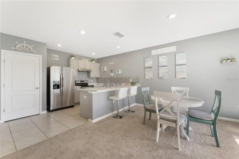 House in Winter Haven, Florida 4 bedrooms, 139.35 sq.m. № 2350176 - photo 18