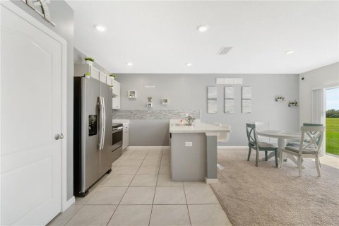 House in Winter Haven, Florida 4 bedrooms, 139.35 sq.m. № 2350176 - photo 15